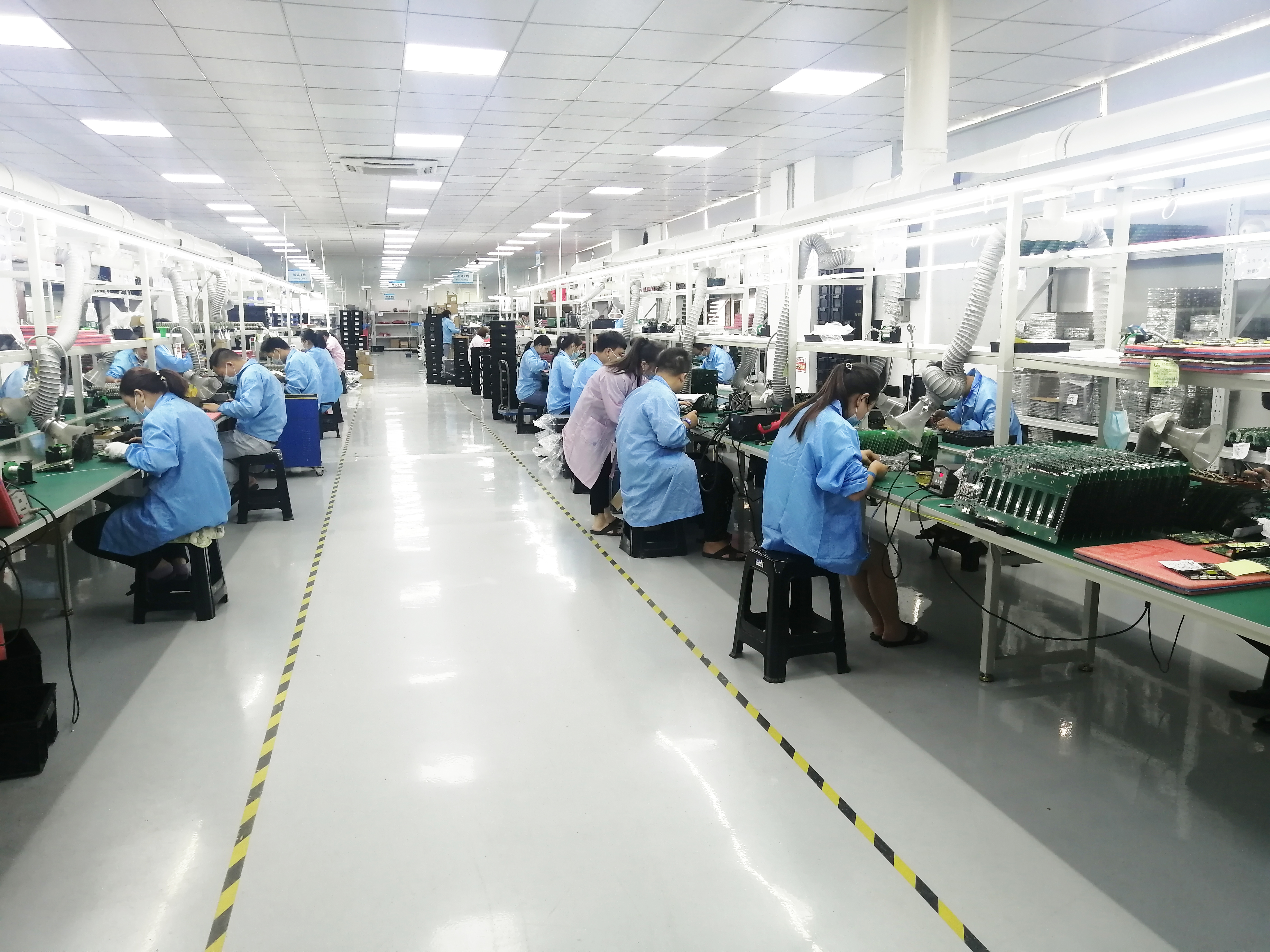 大型西鄉(xiāng)SMT貼片加工廠生產(chǎn)線展示 