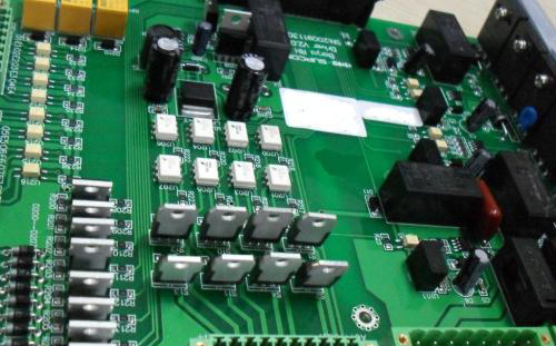 SMT加工的特點(diǎn)有哪些？