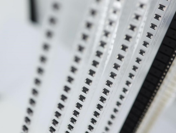 SMT貼片加工客戶自購元器件要注意什么